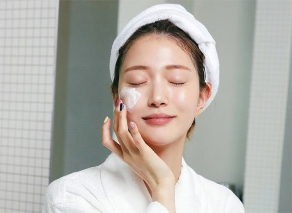 Các bước chăm sóc da - Dưỡng ẩm Bước chăm sóc da - Dưỡng ẩm