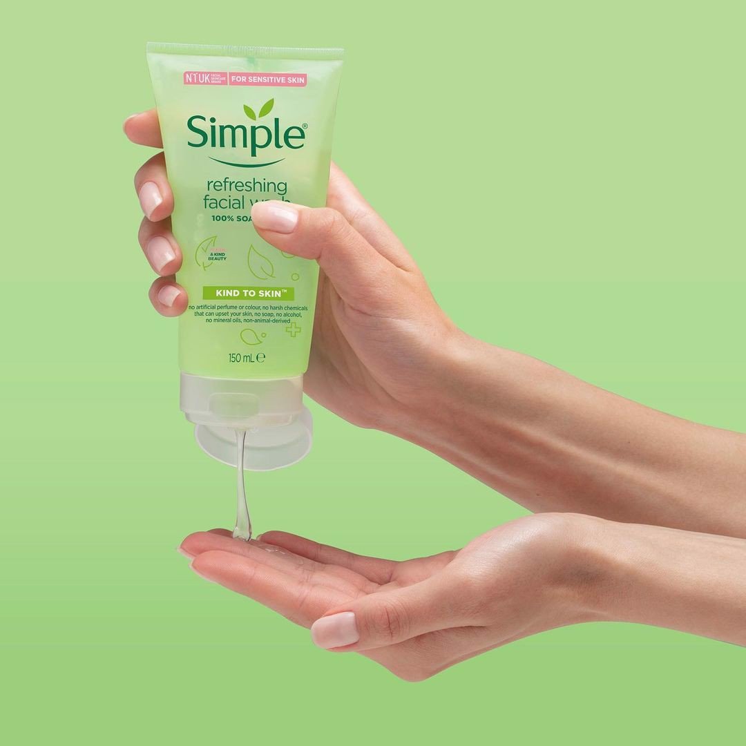 Sữa rửa mặt Simple cho da dầu có tốt không?